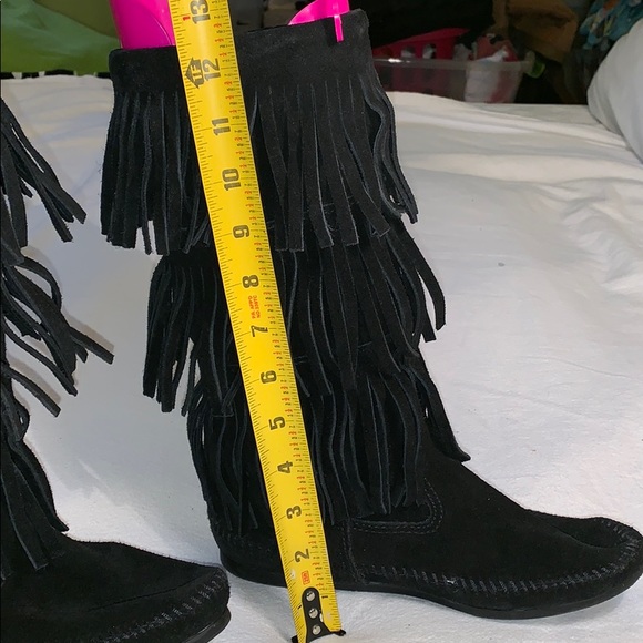 EUC Size 7 Black Minnetonka 12” tall fringe boots - Picture 2 of 7